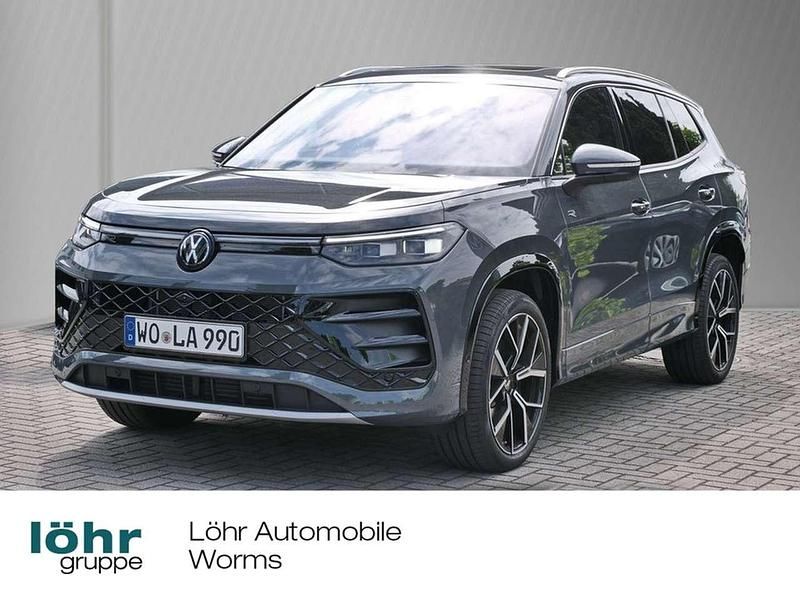 Delfingrau metallic Gebraucht 2025 VW Tayron R-line SUV | 55.950 € (Superpreis) - Bild 1/4