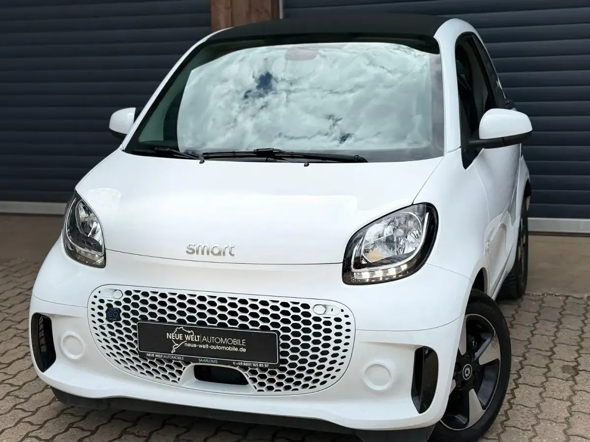Używany Smart ForTwo Coupé 60 kW (82 KM) 2024 Biały Coupe