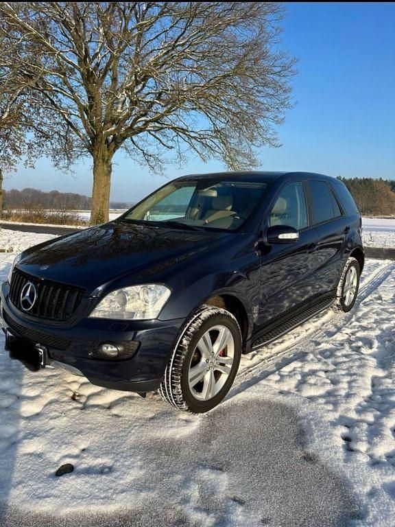 Gebraucht Mercedes ML350 272 PS (200 kW) 2006 Blau SUV
