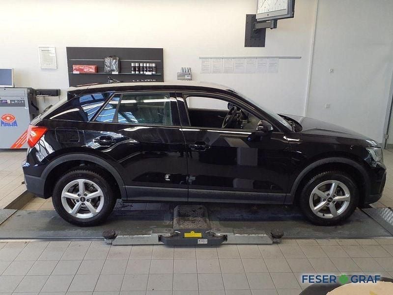 Gebraucht Audi Q2 Comfort 150 PS (110 kW) 2024 Brillantschwarz SUV