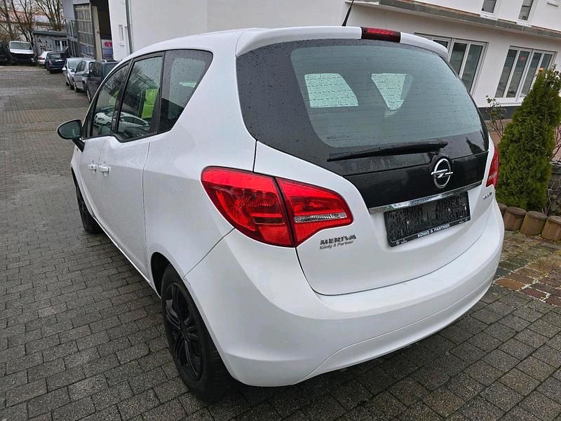 Gebraucht Opel Meriva Style 120 PS (88 kW) 2015 Weiß Van / Kleinbus