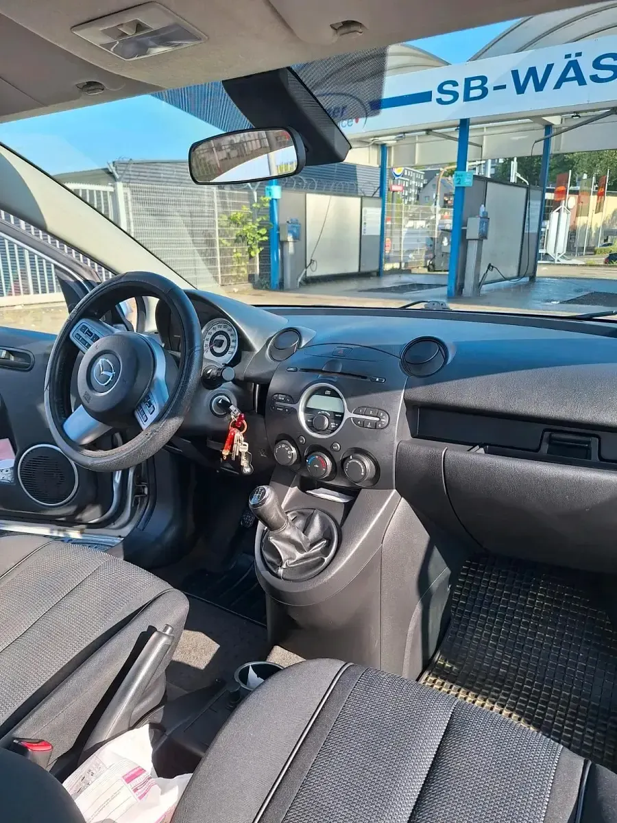Gebraucht Mazda 2 103 PS (75 kW) 2008 Silber Kleinwagen