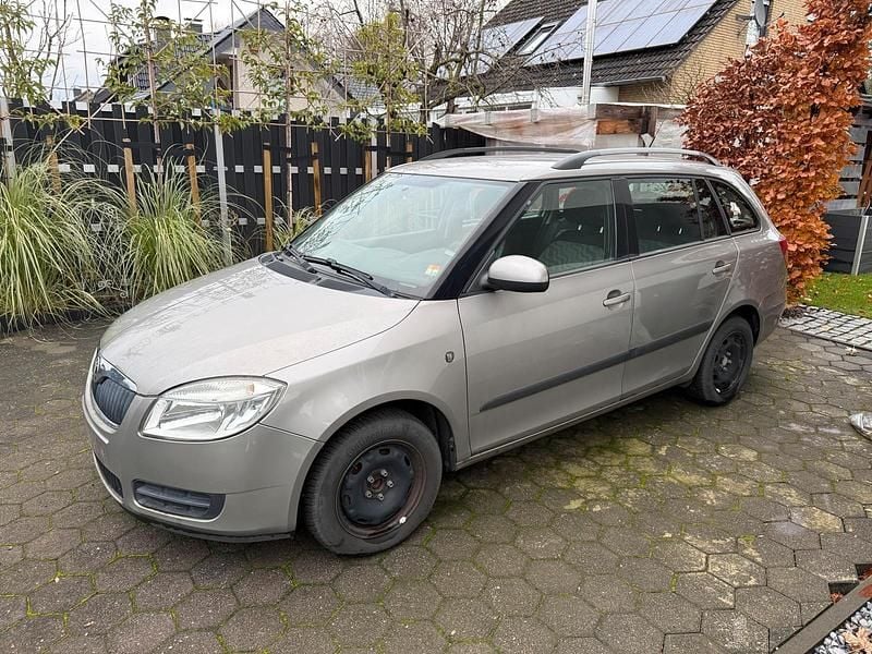 Beige Gebraucht 2008 Skoda Fabia Kombi | 750 € (Guter Preis) - Bild 1/4