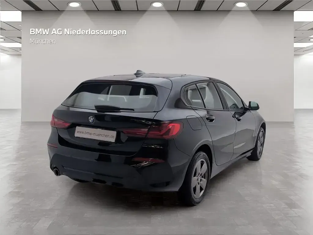Gebraucht BMW 118 136 PS (100 kW) 2023 Schwarz Limousine