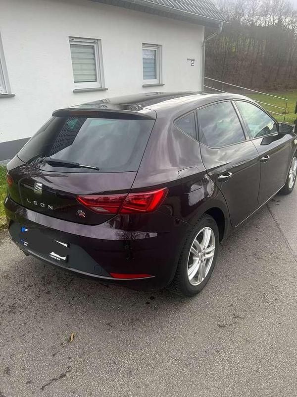 Gebraucht Seat Leon FR 150 PS (110 kW) 2018 Violet Limousine