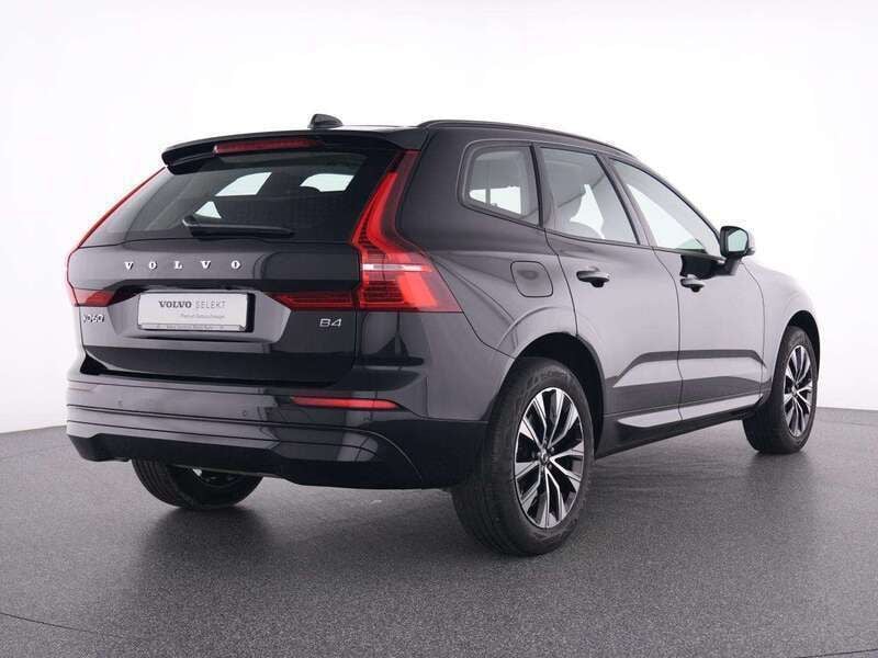 Gebraucht Volvo XC60 197 PS (144 kW) 2023 Black stone, solid / solid SUV