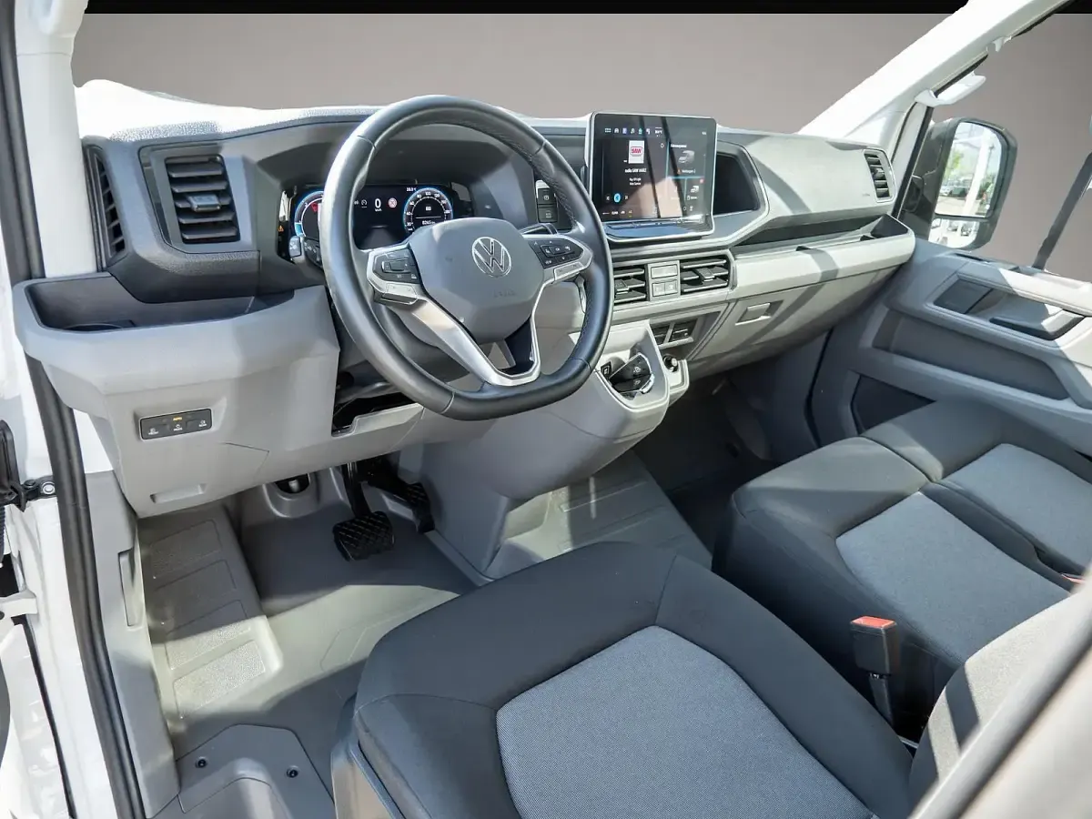 Gebraucht VW Crafter 177 PS (130 kW) 2025 Manufacturer Van