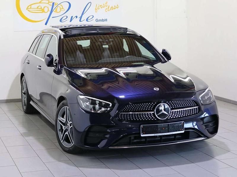 Nautikblau met. Gebraucht 2022 Mercedes E400 AMG line Kombi | 44.490 € (Superpreis) - Bild 1/4