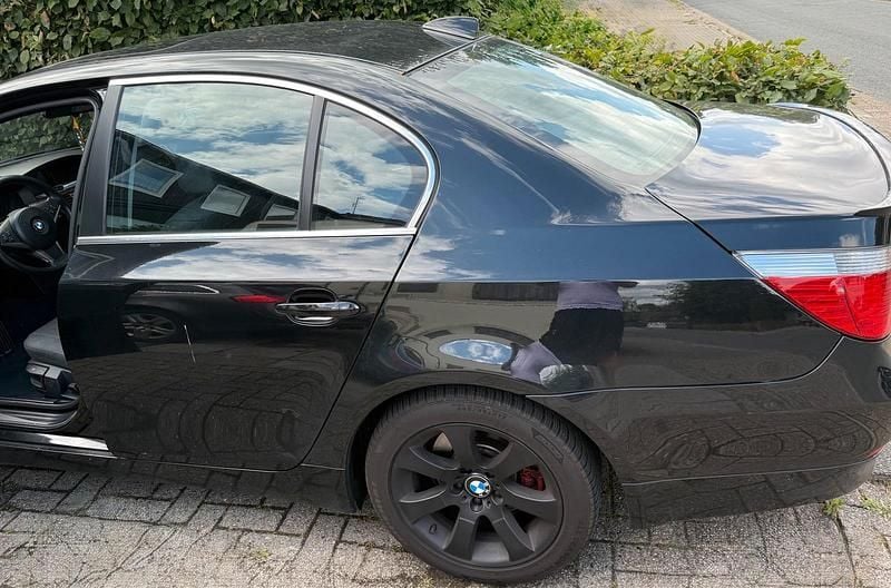 Gebraucht BMW 520 170 PS (125 kW) 2004 Schwarz Limousine