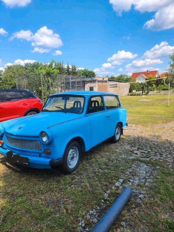 Blau Gebraucht 1981 Trabant 601 Kombi | 7.000 € - Bild 1/4
