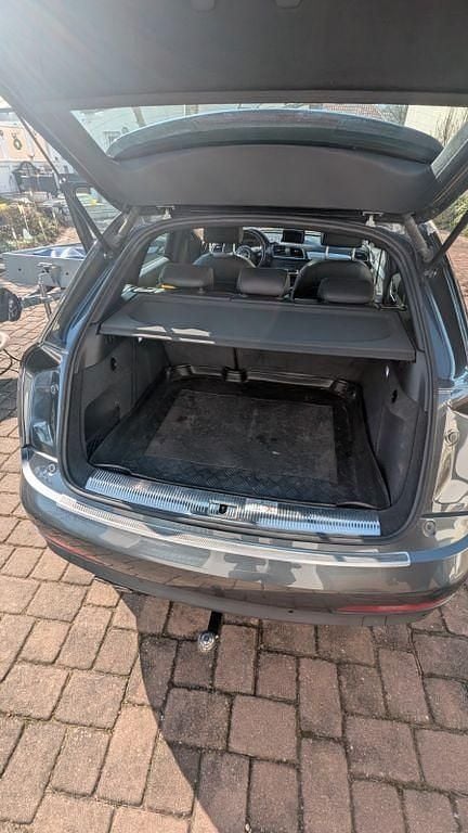 Gebraucht Audi Q3 S-Line 140 PS (102 kW) 2015 Grau SUV