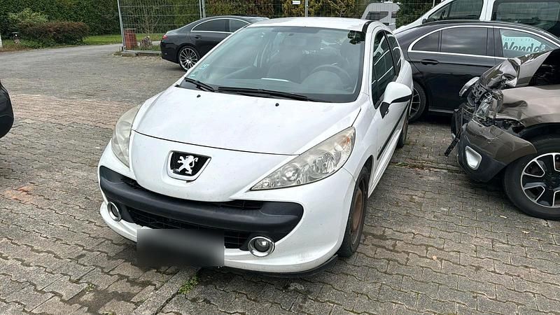 Weiß Gebraucht 2008 Peugeot 207 Limousine | 600 € (Superpreis) - Bild 1/4