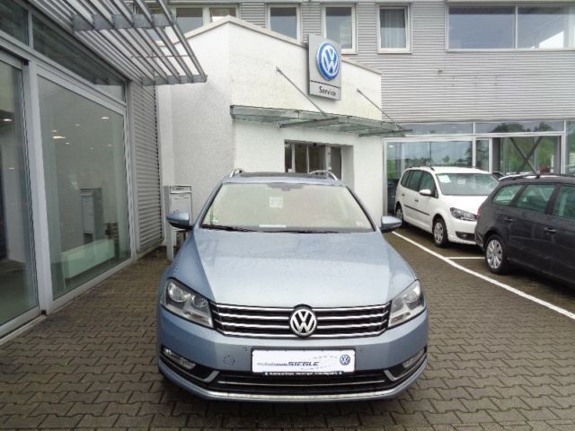Gebraucht VW Passat Highline 140 PS (102 kW) 2013 Grau metallic Kombi