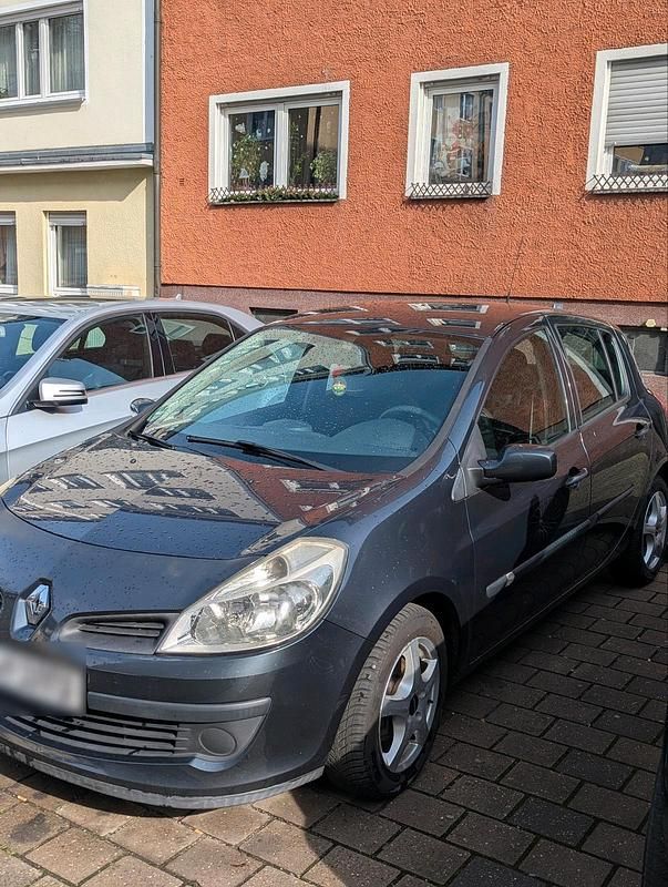 Gebraucht Renault Clio II 100 PS (73 kW) 2008 Kleinwagen