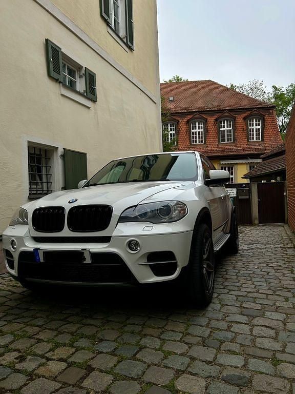 Weiß Gebraucht 2011 BMW X5 Sport Line SUV | 18.100 € (Fairer Preis) - Bild 1/4
