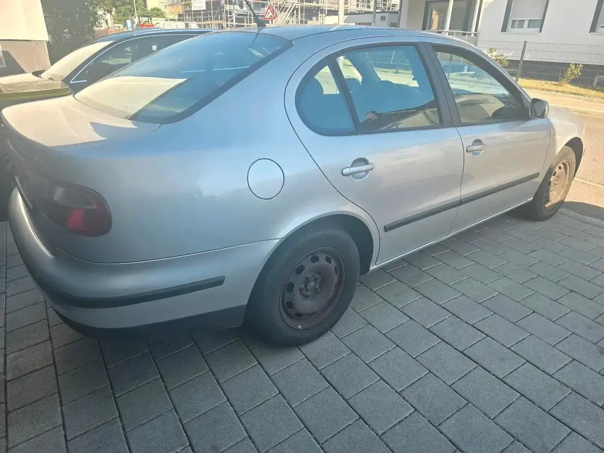 Gebraucht Seat Toledo 101 PS (74 kW) 2000 Silber Limousine