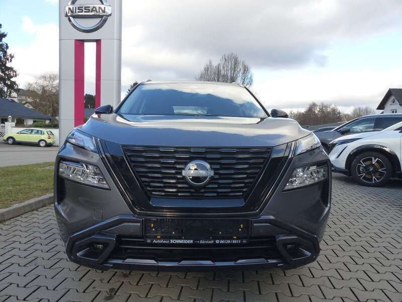 Grau Neu 2025 Nissan X-Trail SUV | 43.760 € - Bild 1/4