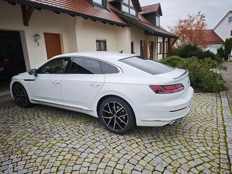 Gebraucht VW Arteon 239 PS (175 kW) 2018 Weiß Kleinwagen