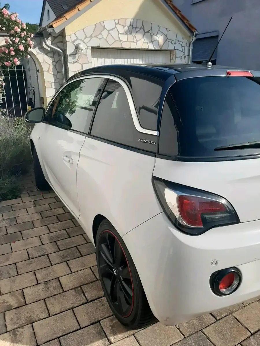 Second-hand Opel Adam 84 CP (61 kW) 2015 Alb Hatchback