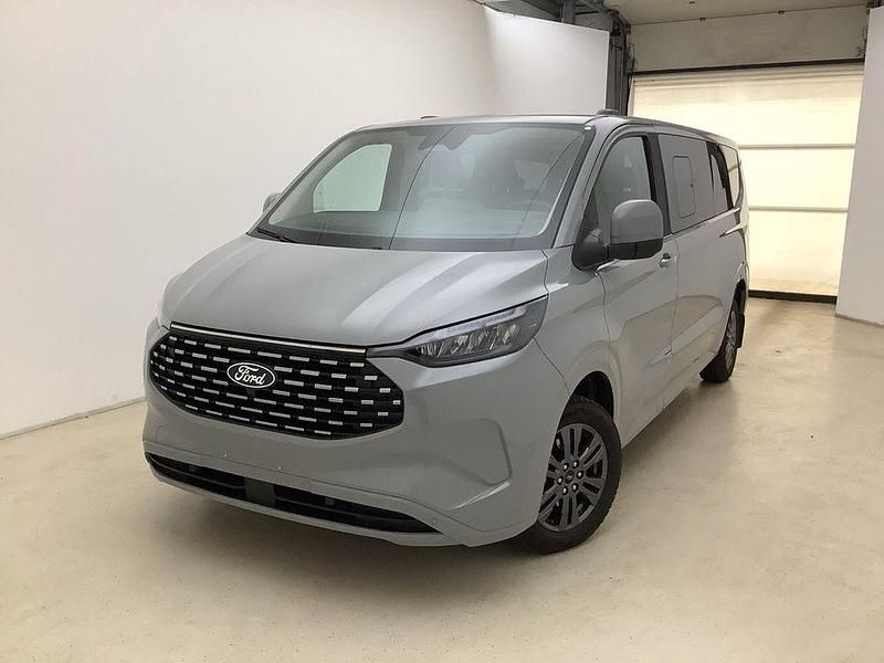 Gebraucht Ford Tourneo Titanium 232 PS (170 kW) 2025 Grau Van / Kleinbus