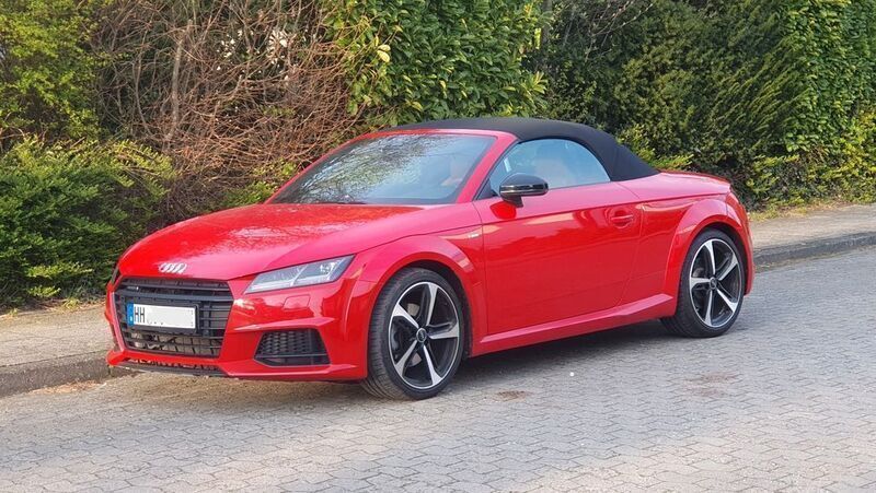 Rot Gebraucht 2017 Audi TT Roadster Ambiente Cabrio | 30.950 € (Fairer Preis) - Bild 1/4