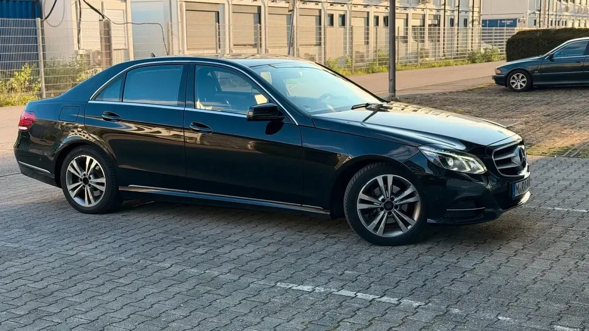 Gebraucht Mercedes E350 306 PS (225 kW) 2013 Schwarz Limousine