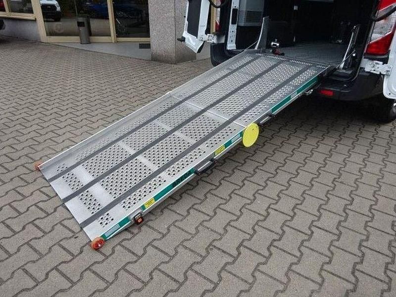 Gebraucht Ford Transit Trend 131 PS (96 kW) 2018 Weiß Kombi