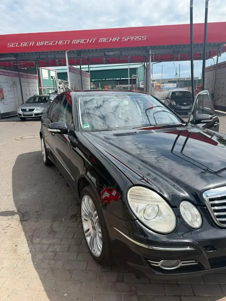 Gebraucht Mercedes E320 Avantgarde 224 PS (164 kW) 2006 Schwarz Limousine