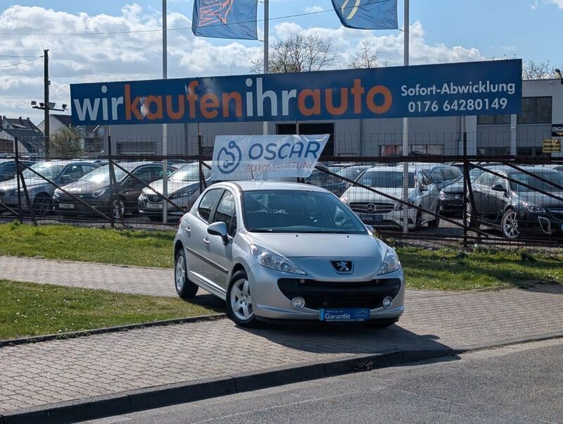 Grau Gebraucht 2008 Peugeot 207 Urban Move Limousine | 4.499 € (Etwas zu teuer) - Bild 1/4