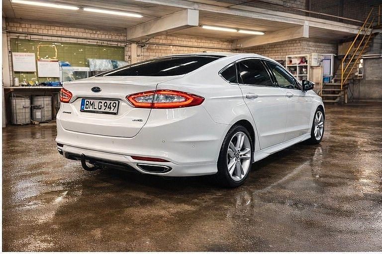 Gebraucht Ford Mondeo 209 PS (153 kW) 2016 Weiß Limousine