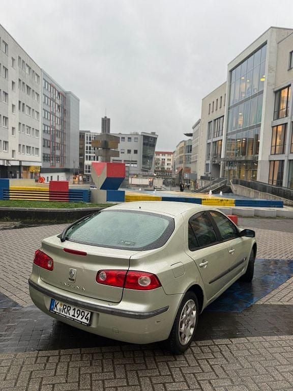 Gebraucht Renault Laguna II Initiale 207 PS (152 kW) 2005 Beige Limousine