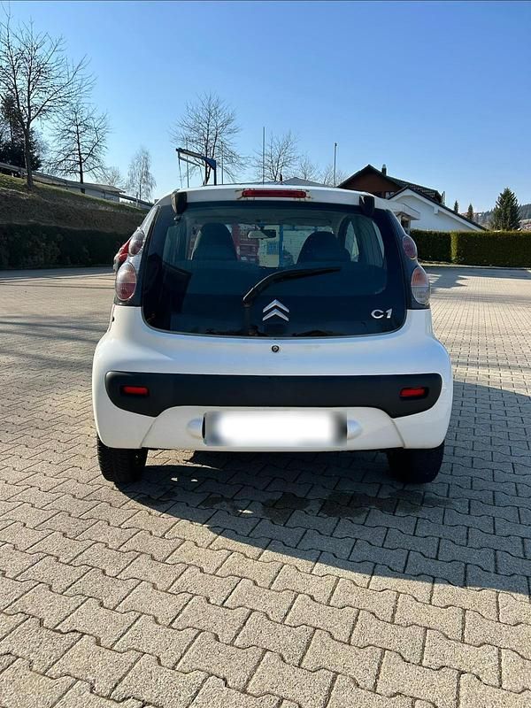 Gebraucht Citroën C1 68 PS (50 kW) 2008 Weiß Kleinwagen
