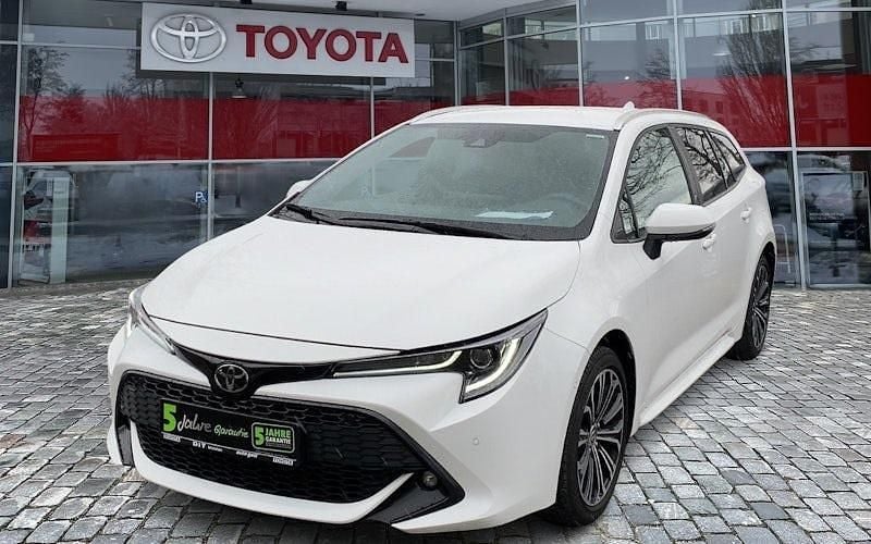 Gebraucht Toyota Corolla Team 116 PS (85 kW) 2020 Weiß Kombi