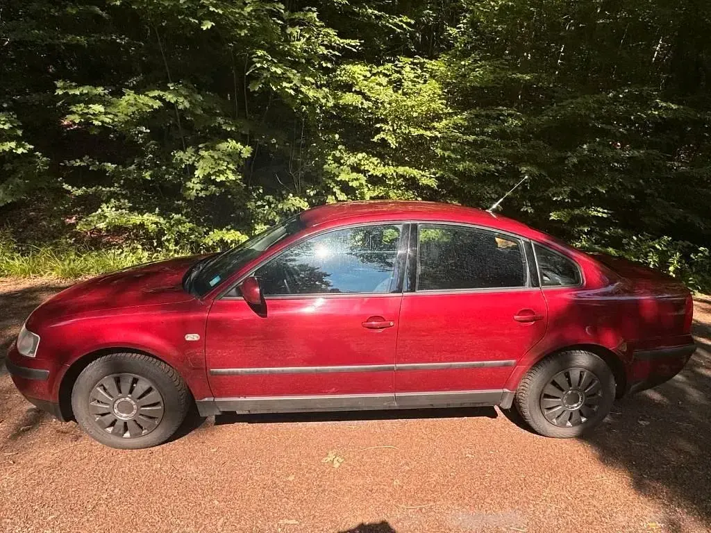 Gebraucht VW Passat 125 PS (91 kW) 1998 Limousine