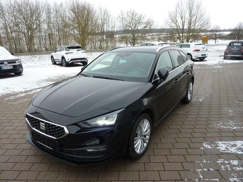 Schwarz Gebraucht 2022 Seat Leon XCELLENCE Limousine | 18.899 € (Guter Preis) - Bild 1/4