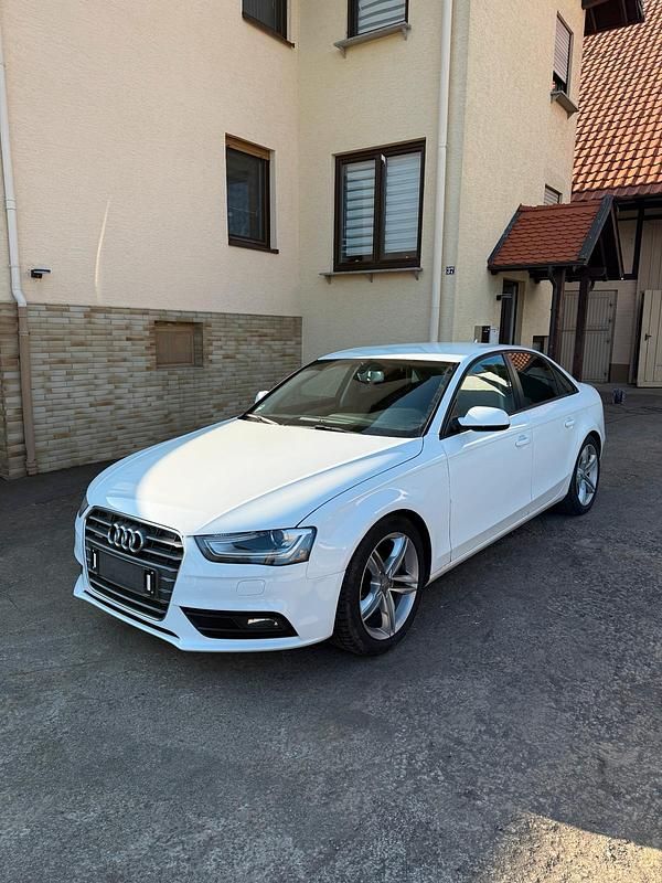 Gebraucht Audi A4 245 PS (180 kW) 2012 Weiß Limousine