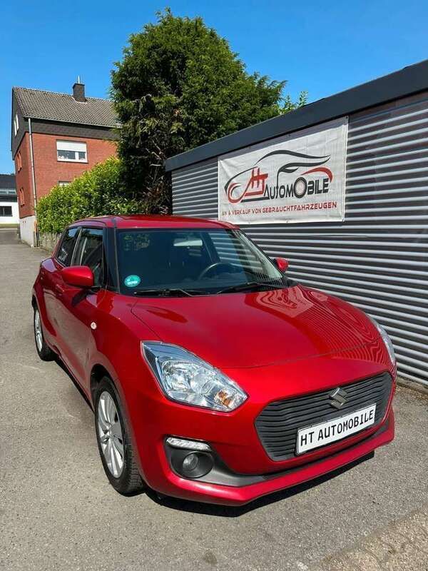 Rot Gebraucht 2018 Suzuki Swift Club Kleinwagen | 8.390 € - Bild 1/4