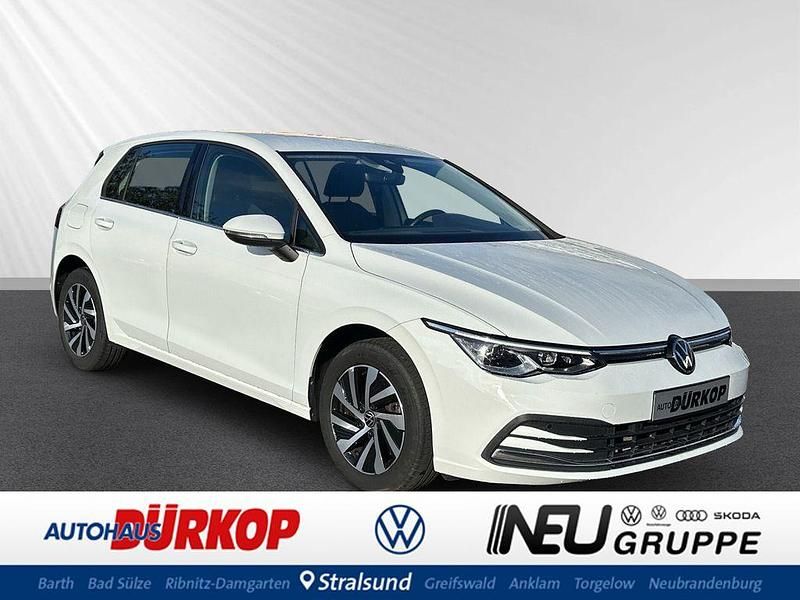 Weiß Gebraucht 2021 VW Golf VIII Style Limousine | 21.450 € (Fairer Preis) - Bild 1/4
