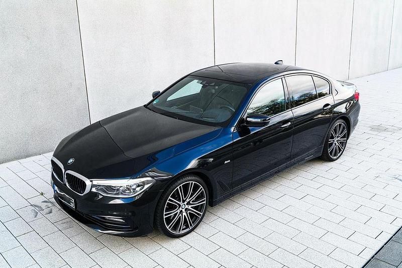 Schwarz Gebraucht 2018 BMW 540 Sport Line Limousine | 36.900 € (Guter Preis) - Bild 1/4