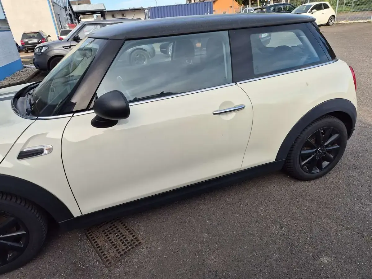 Gebraucht Mini ONE 102 PS (75 kW) 2016 Pepper white Kleinwagen