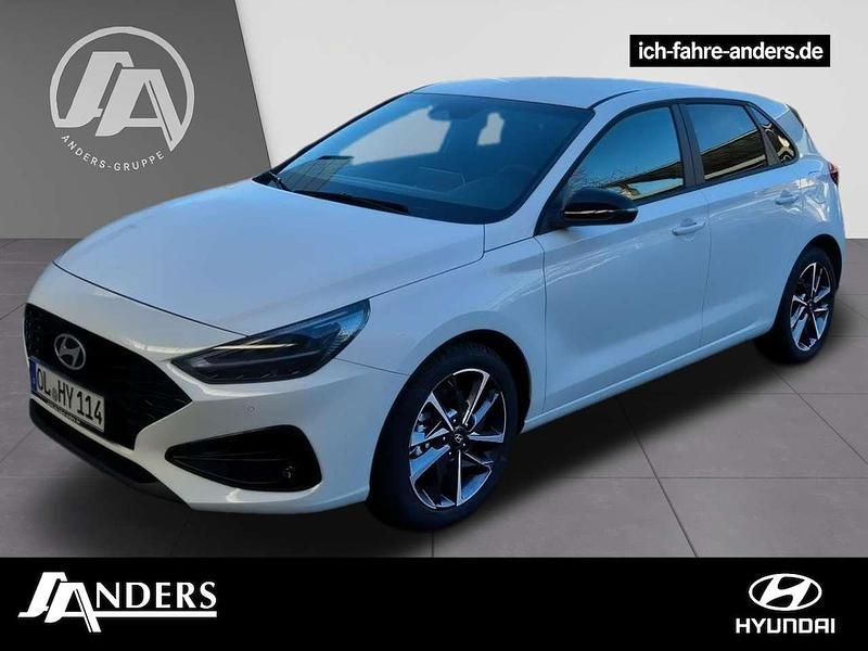 Weiß Gebraucht 2025 Hyundai i30 Advantage Limousine | 24.590 € (Fairer Preis) - Bild 1/3