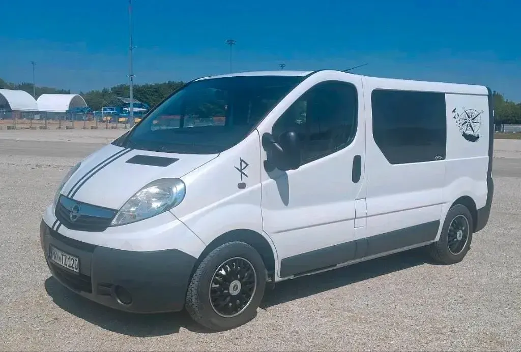 Gebraucht Opel Vivaro 114 PS (83 kW) 2008 Weiß Van / Kleinbus