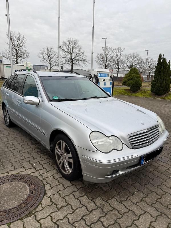 Gebraucht Mercedes C180 143 PS (105 kW) 2003 Silber Kombi