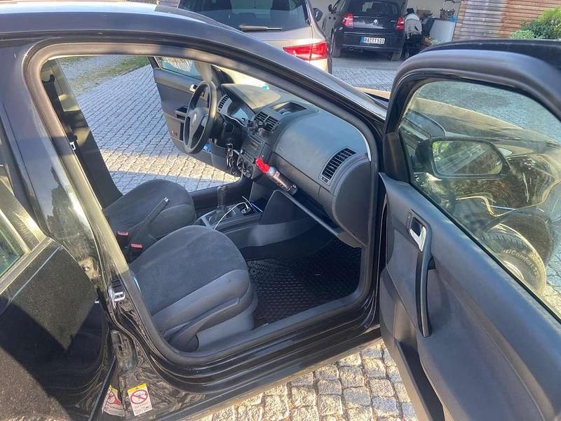 Schwarz Gebraucht 2009 VW Polo Trendline Kleinwagen | 1.990 € (Guter Preis) - Bild 1/4
