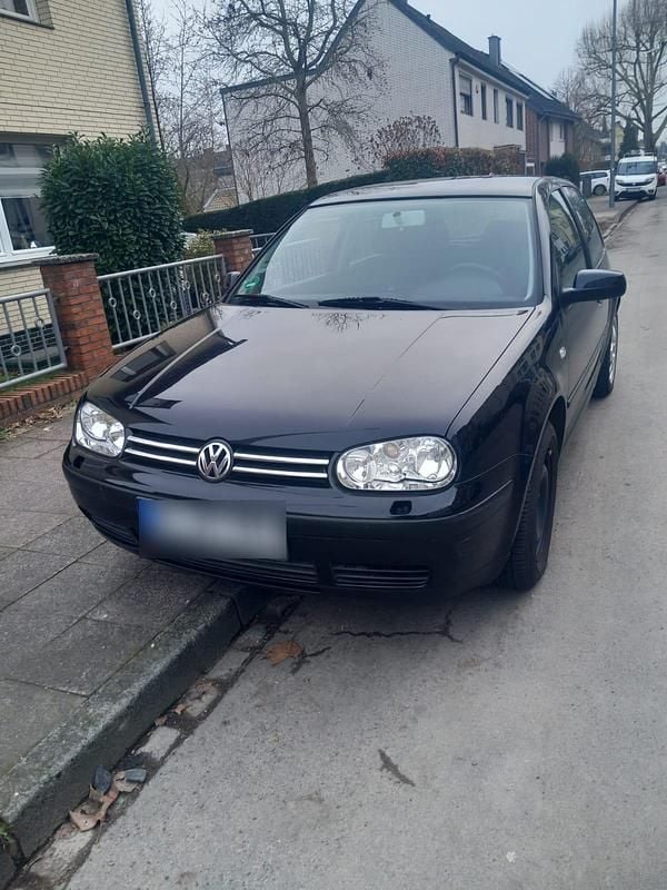 Gebraucht VW Golf IV 75 PS (55 kW) 2001 Schwarz Kleinwagen