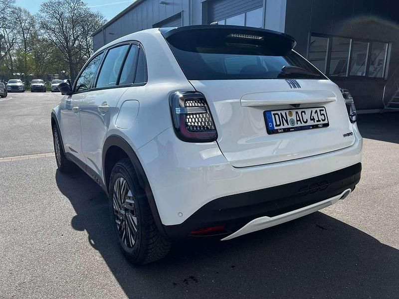 Gebraucht Fiat 600 101 PS (74 kW) 2024 Gara weiß SUV