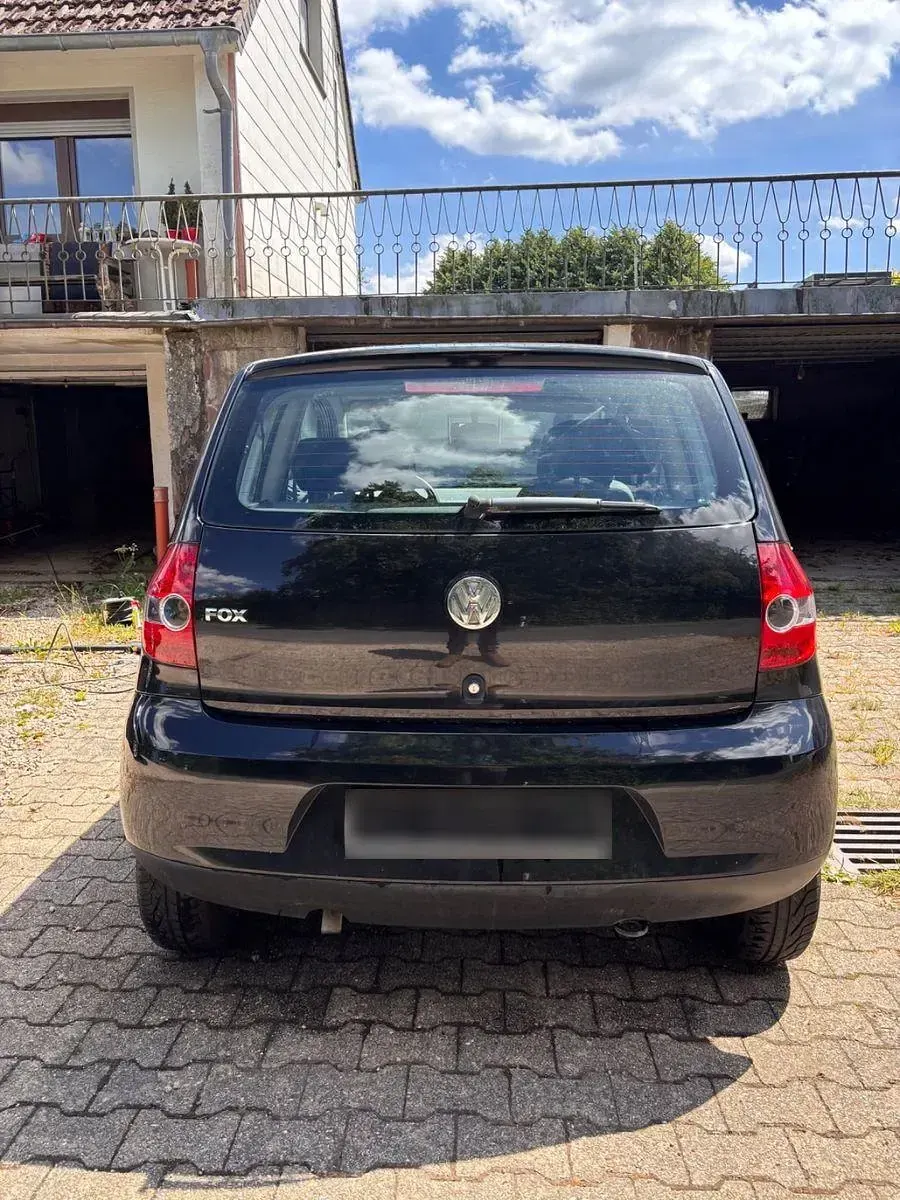 Gebraucht VW Fox 75 PS (55 kW) 2005 Schwarz Kleinwagen
