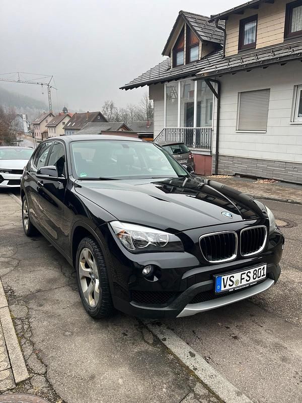 Gebraucht BMW X1 143 PS (105 kW) 2012 Schwarz SUV