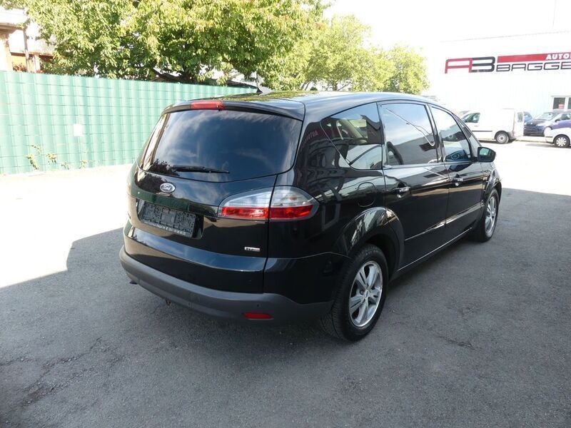 Gebraucht Ford S-MAX Titanium 140 PS (102 kW) 2008 Schwarz metallic Van / Kleinbus