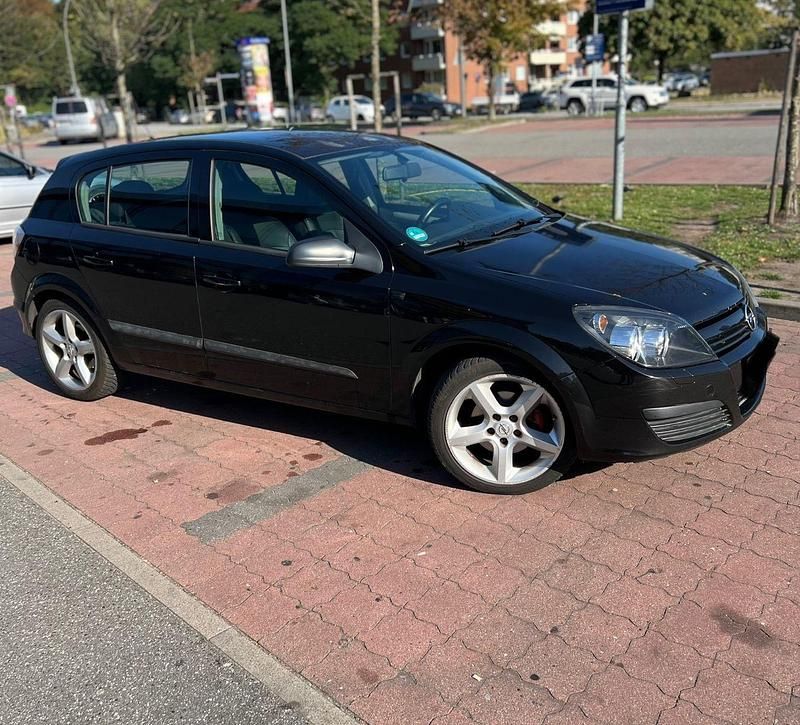 Schwarz Gebraucht 2004 Opel Astra Kleinwagen | 2.800 € - Bild 1/4